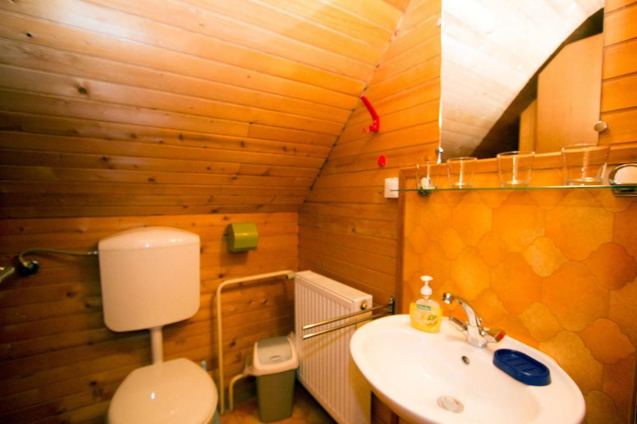 Turisticna Kmetija Perk Villa Solcava Room photo
